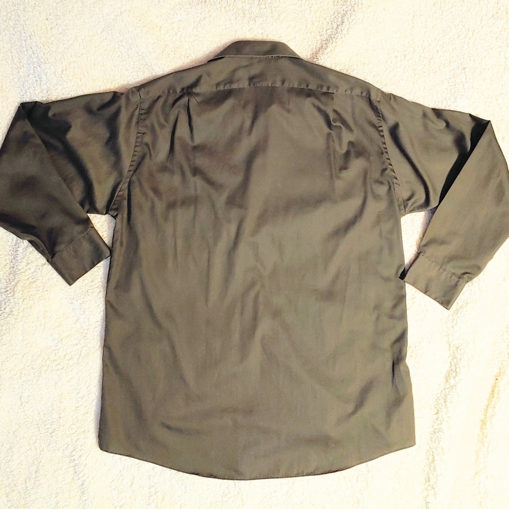 Van Heusen Men's Lux Sateen Sage Green Shirt - Picture 5 of 6